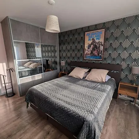 85m2, Hypercentre, Balcon, Parking, Clim Apartamento *