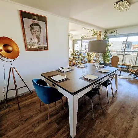 شقة 85m2, Hypercentre, Balcon, Parking, Clim